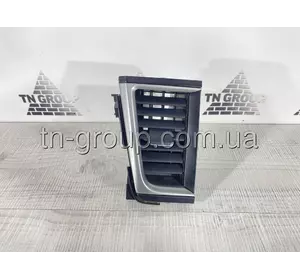 Дефлектор воздуха центральный Toyota Highlander 14- лев 55670-0E070