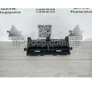 Дефлектор воздуха центральный Toyota Venza 20- 55670-48160