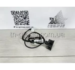 USB HUB розетка  Ford Escape MK4 20-  LJ6Z-19A495-AA